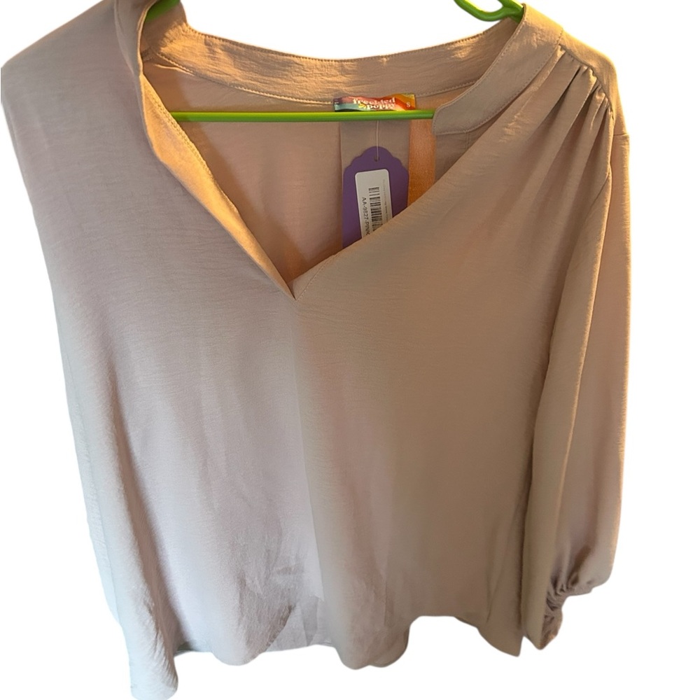 Freckled Poppy Taupe Blush Pink Flowy Blouse Size Small NWT Sleeve Work Blouse